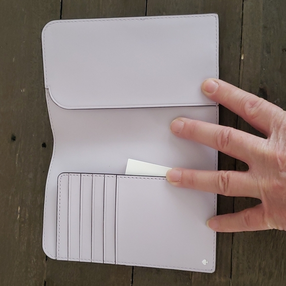 Kate Spade Cameron Street Leather Passport Cover Bifold NEW - Picture 2 of 3